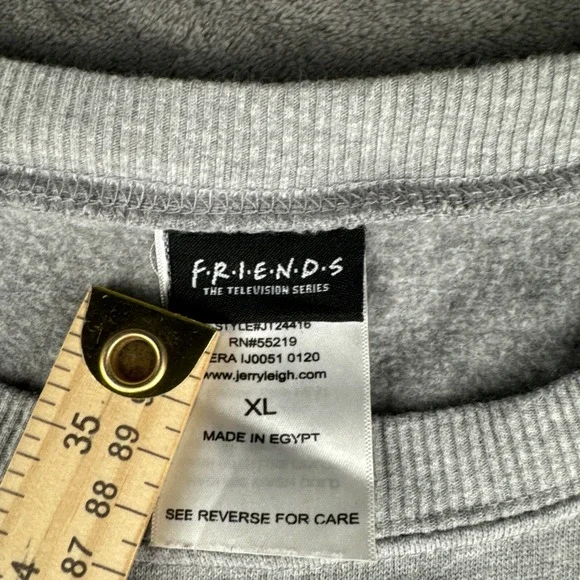 Friends Sweatshirt Women's XL Crewneck 90's Sitcom TV Cropped Graphic Pullover‎ - Picture 4 of 13